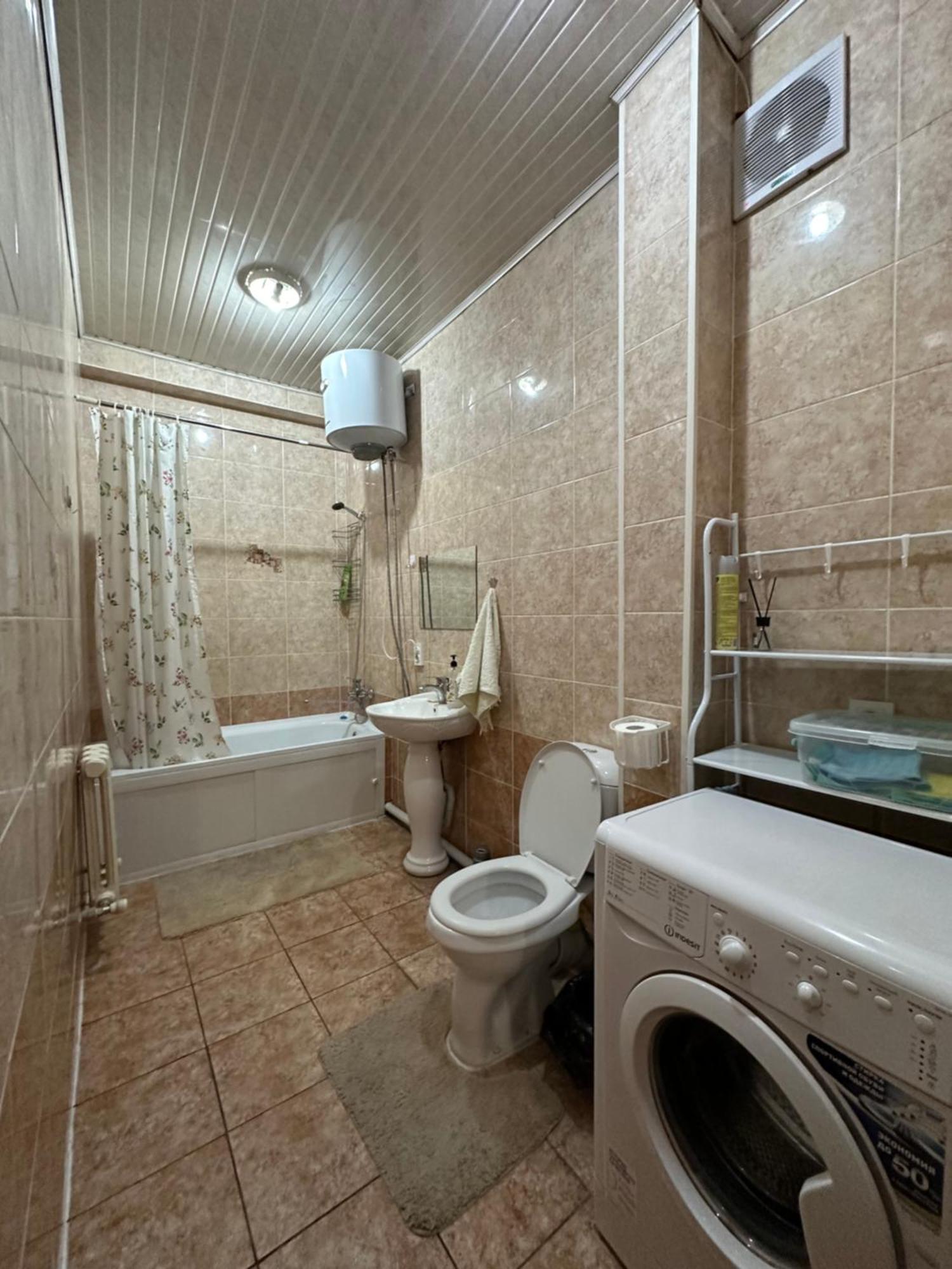 1-Room Apart. 21 On Usenbaeva 52 Near Eurasia Shopping Center Bishkek Exterior photo